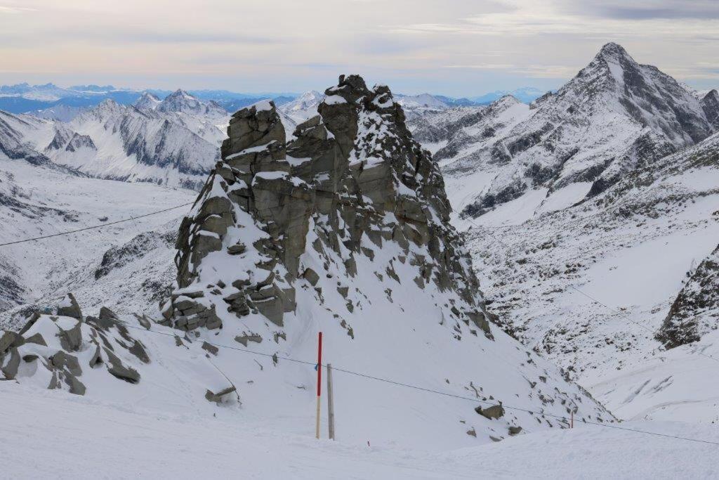 Landhaus Katharina Bis 12 Personen Mit Saunachalet Und Blick Auf Die Bergwelt Des Zillertals Hippach Eksteriør bilde